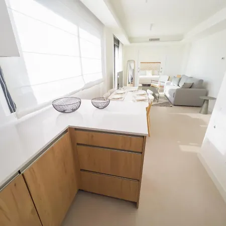 Penthouse On The Golden Mile *
