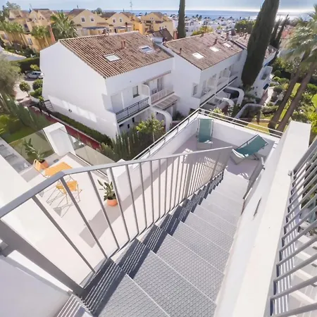 Pent-house On The Golden Mile 마르베야