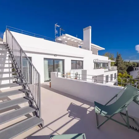 Pent-house On The Golden Mile 마르베야