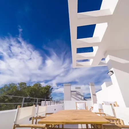 Pent-house On The Golden Mile 公寓 *