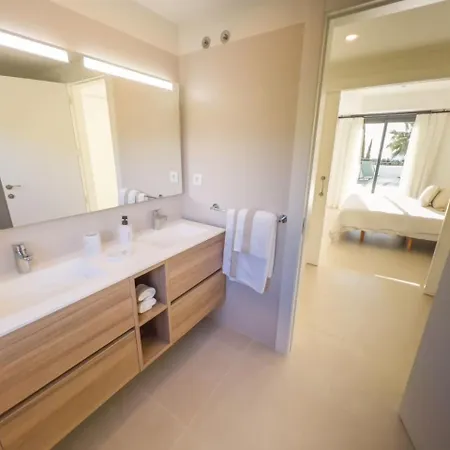 Pent-house On The Golden Mile * 马尔韦利亚